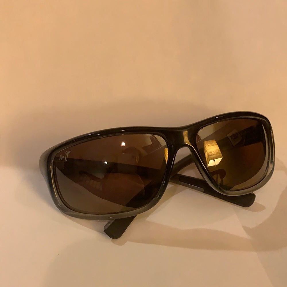 MAUI JIM KIPAHULU sunglasses offers welcomed